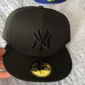 NY fitted hat